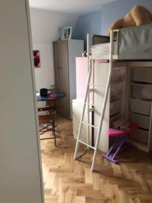 Stay In Maison De Metre In Etterbeek Bruxelles Extérieur photo